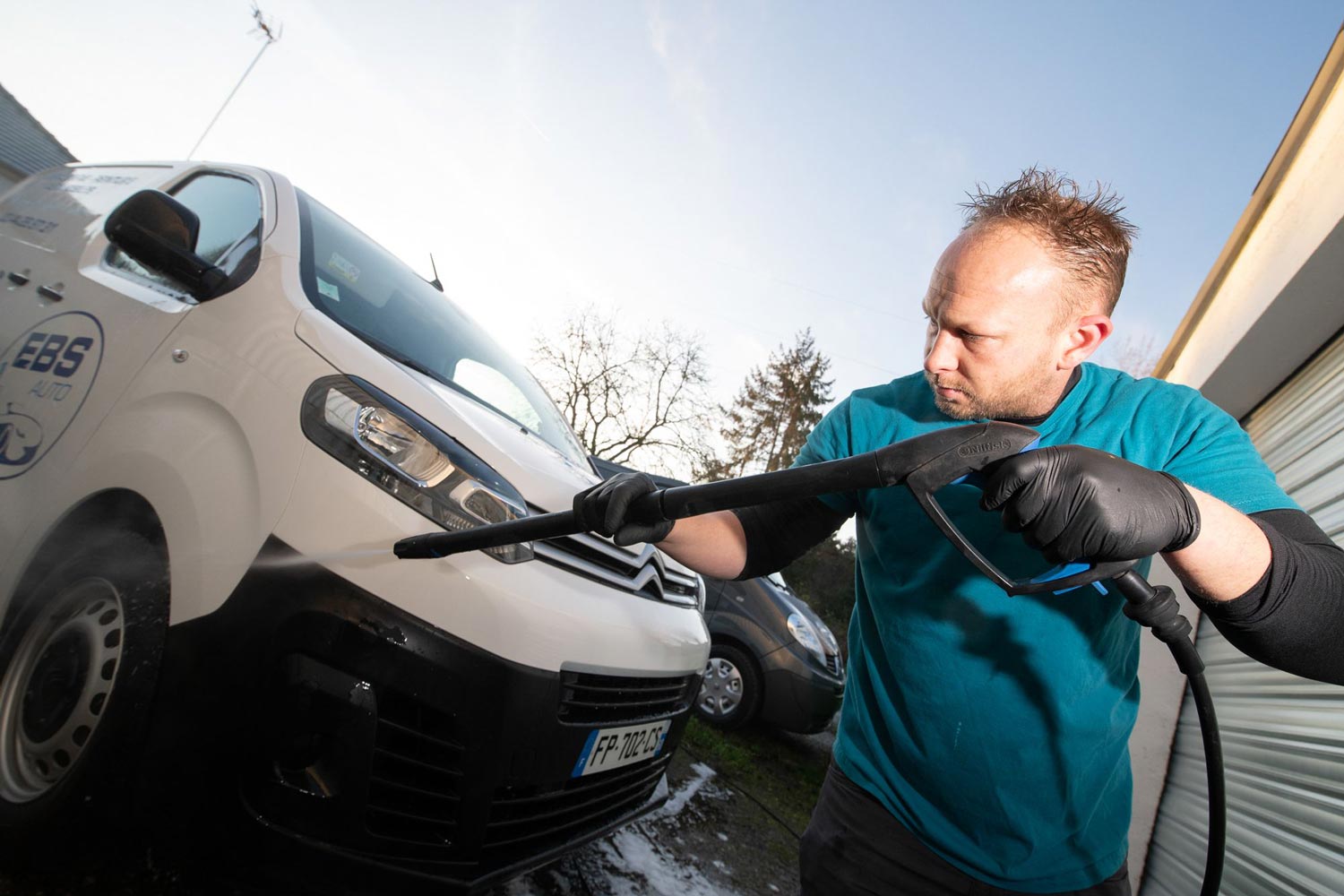 Lire la suite à propos de l’article Professionnels, confiez-nous le nettoyage de vos véhicules !